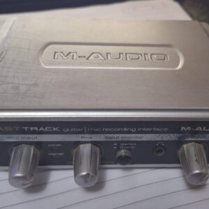 Placa de Áudio/Interface Maudio FastTrack